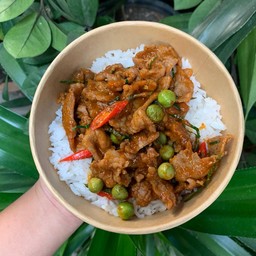 พะแนงหมูผัดแห้ง