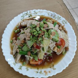ส้มตำเส้นเล็กใส่หมูยอ
