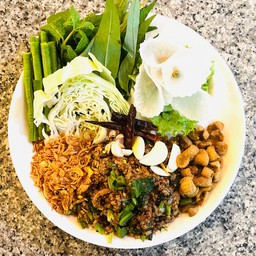 ลาบเป็ดหนังกรอบ