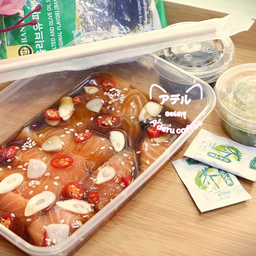 แซลมอนดอง สไตล์เกาหลี พร้อมเสิร์ฟครับ