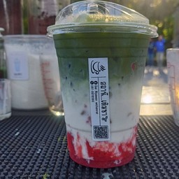 มัทฉะสตอเบอรี่ Matcha Strawberry