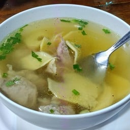 ต้มกระดูกหมูหน่อไม้สด