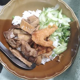 ข้าวกระเพาะหมู