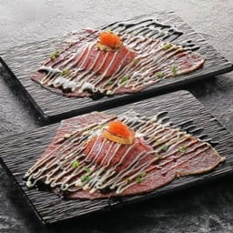 ซูชิเนื้อวากิวฟัวกราส์ ( 2 คำ )