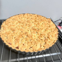 Apple crumble pie