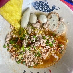 ก๋วยเตี๋ยวปลาอรุณี by ครูติ๋ว สาขา หน้ารร.กสส