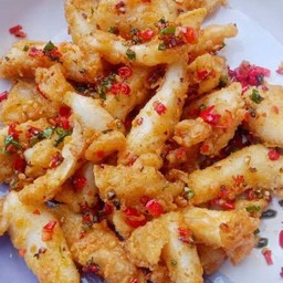 ปลาหมึกคั่วพริกเกลือ