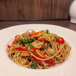 สปาเก็ตตี้ขี้เมาทะเล  Spaghetti with Spicy Seafood
