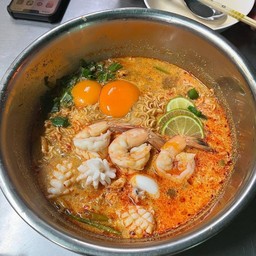 มาม่่าต้มยำทะเล