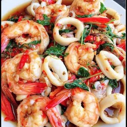 กะเพราทะเล(กับข้าว)🦐🐙