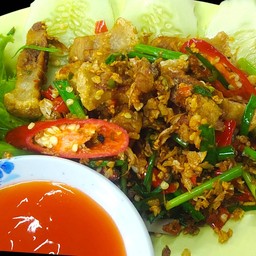 หมูกรอบผัดพริกเกลือ