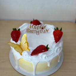 เค้กผีเสื้อสีเหลือง