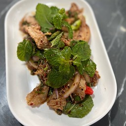 น้ำตกคอหมูย่าง