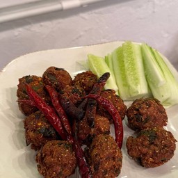 ลาบหมูทอด