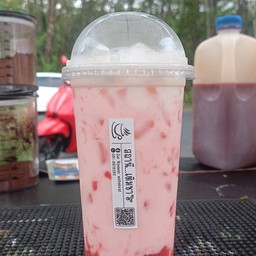 สตอเบอรี่ลาเต้