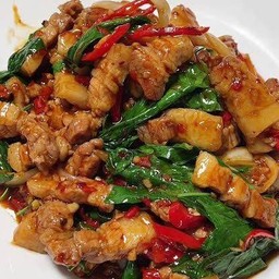 ผัดพริกเผาใบโหระพา(กับข้าว)