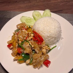 ข้าวปลาหมึกผัดไข่เค็ม Stir-Fried Squid with Salted Eggs with Rice