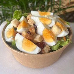 สลัดไข่ต้ม