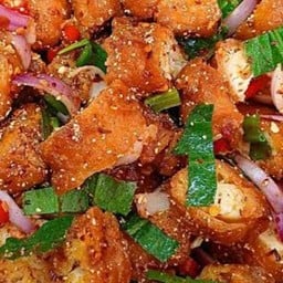 ข้าวยำไก่แซ่บ