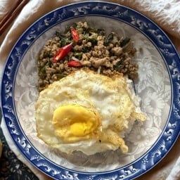 ศิริ ขนมจีบ