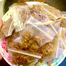 หมี่ไก่ฉีกอีก๊อย