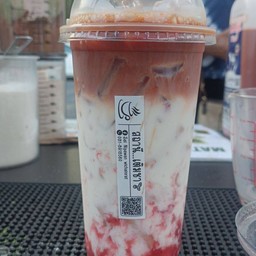 ชาไทยสตอเบอรี่นมสด