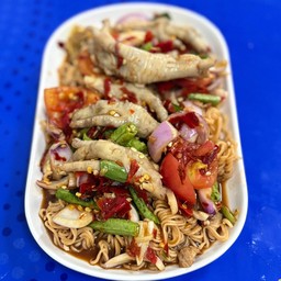 เหลาตีนไก่+มาม่า