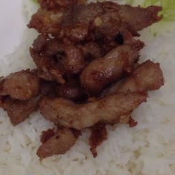 หมูแดดเดียวราดข้าว