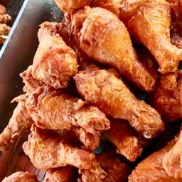 น่องไก่ใหญ่ (ชุปแป้ง) 10ชิ้น