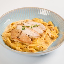 Cajun Chicken Alfredo อัลเฟรโดไก่สไปซี่เคจัน