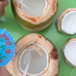 Coconut Best จตุจักร