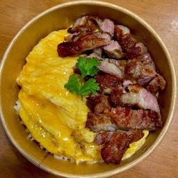 ข้าวไข่ข้นเนื้อทอด