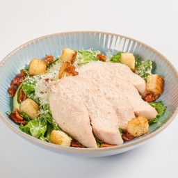 Caesar Salad with Chicken Breast ซีซาร์สลัดอกไก่