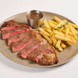 Steak Frites (200g) สเต็กเนื้อเสริฟพร้อมเฟรนช์ฟรายส์