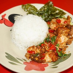 ข้าวกะเพราหมูกรอบ