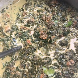 แกงคั่วหอย  ใบชะพลู