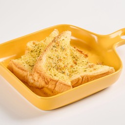Garlic Bread ขนมปังกระเทียม