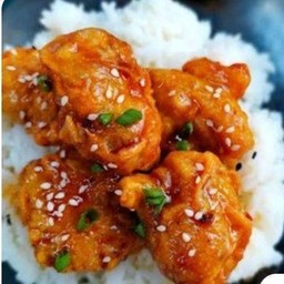 ข้าวไก่กรอบไม่มีกระดูก ซอสหม่าล่า