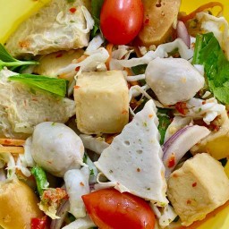 ลูกชิ้นชุปแป้งทอด & ลูกชิ้นยำแซ่บ @หมู่บ้านศรีเพชร