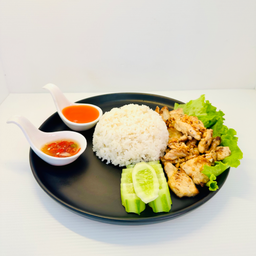 ข้าวทอดกระเทียม หมู/ไก่