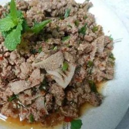 ลาบเนื้อ