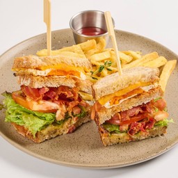 Bacon Club Sandwich เบคอนคลับแซนวิช
