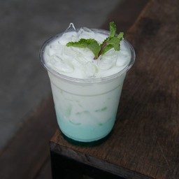 นมมิ้นต์ (Mint Milk)
