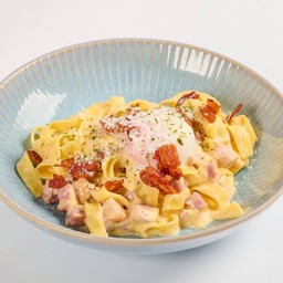 Bacon Carbonara Pasta พาสต้าคาโบนาร่าเบคอน