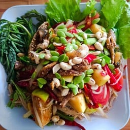 ตำป่าใส่กระถิน