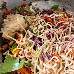 ยำมาม่า