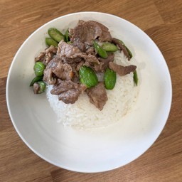 ผัดกะปิหมู+สะตอราดข้าว