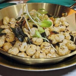 Roasted Makhana With Truffle Oil & Chaat Masala