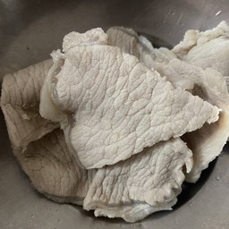 สันนอกหมูสไลด์ (ลวก)