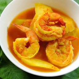 แกงส้มกุ้งมะละกอ